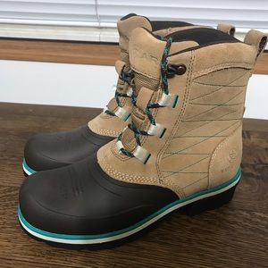 Women’s Ariat waterproof workboots